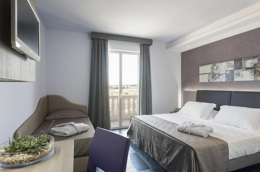 Le Dune Suite Hotel Porto Cesareo Exterior photo